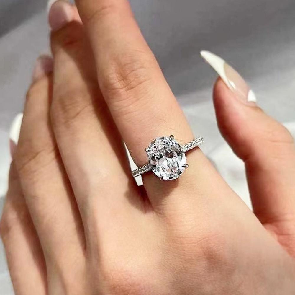 Platinum-Plated Side Stone 2 Carat Moissanite Ring